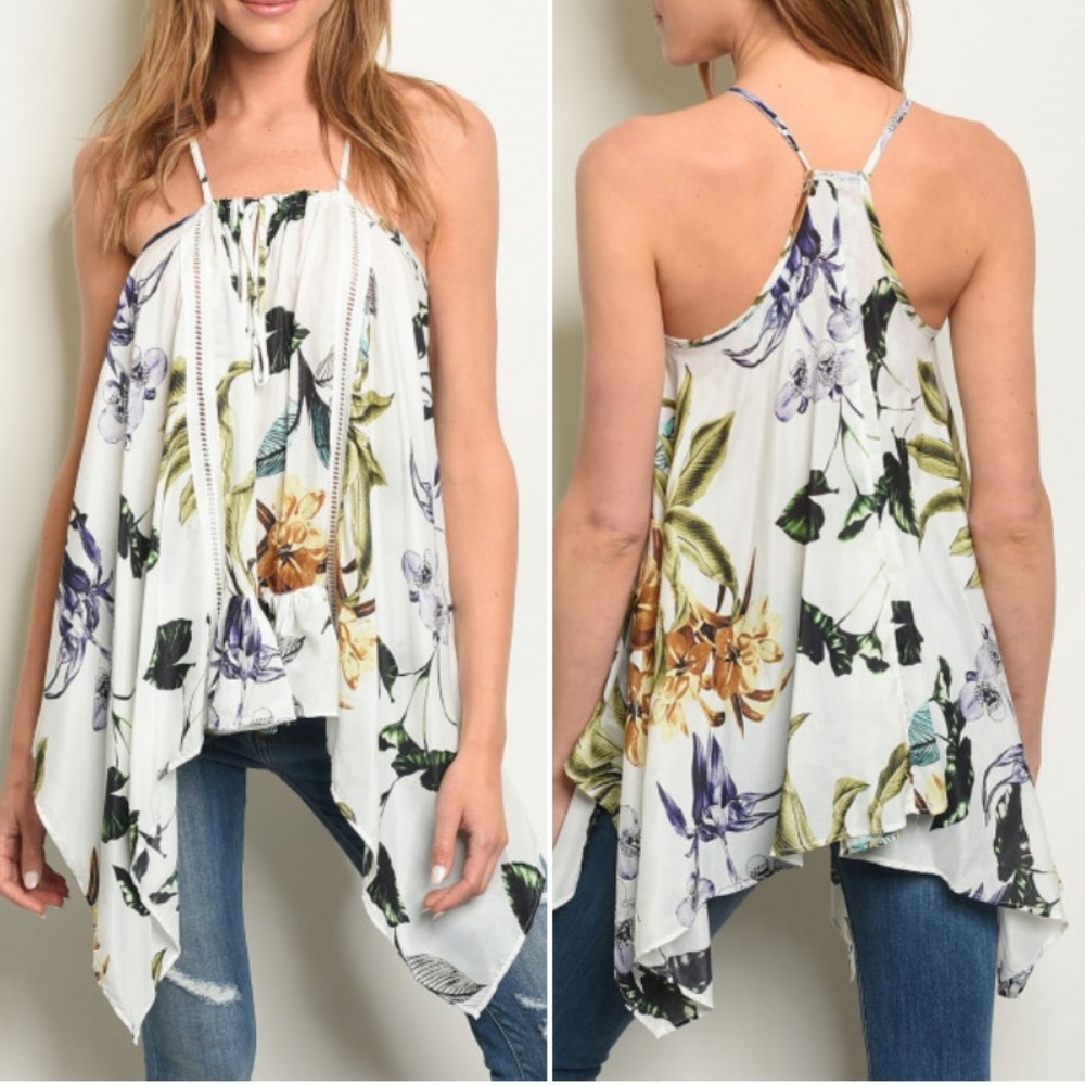 VAVA by JOY HAAN OFF WHITE FLORAL TOP